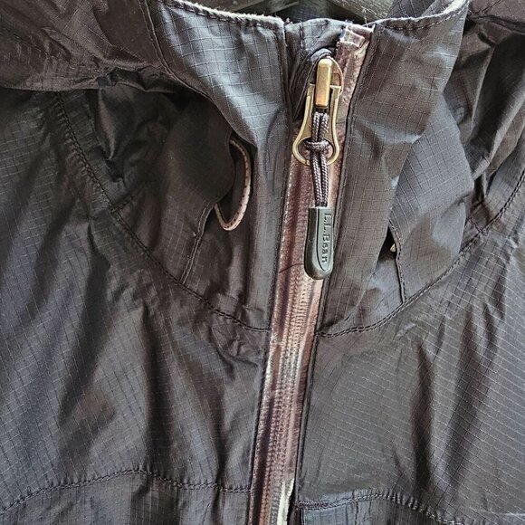 L.L.Bean Men's Nylon Windbreaker Jacket With Hood & Zippered Pockets, Size XL - Picture 11 of 11